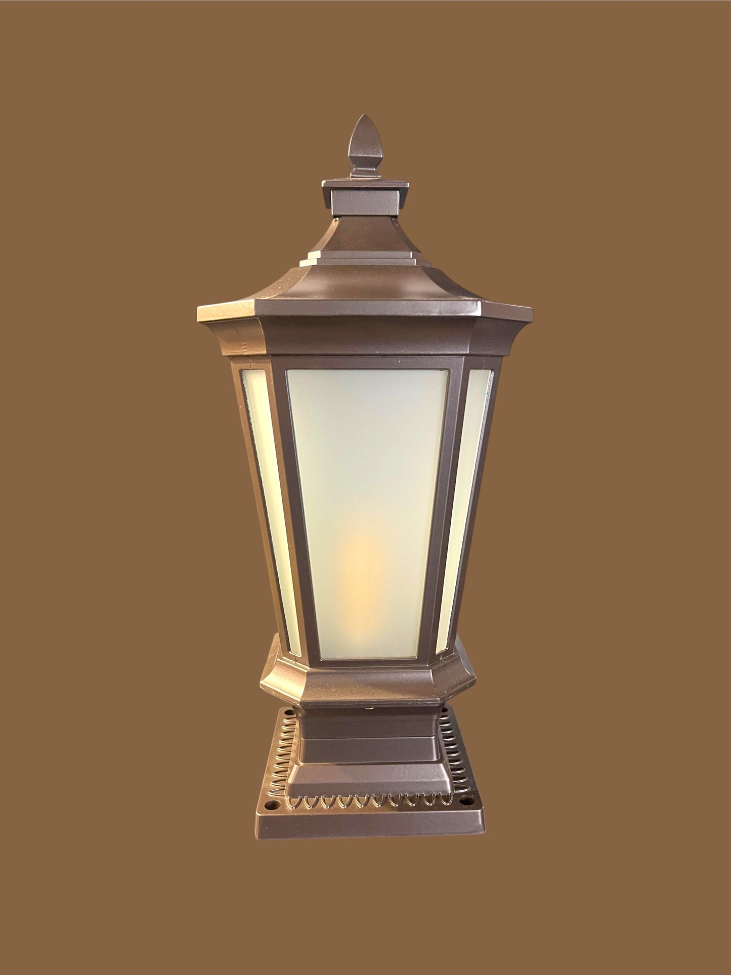 The Manor Beacon Classic Gate Light