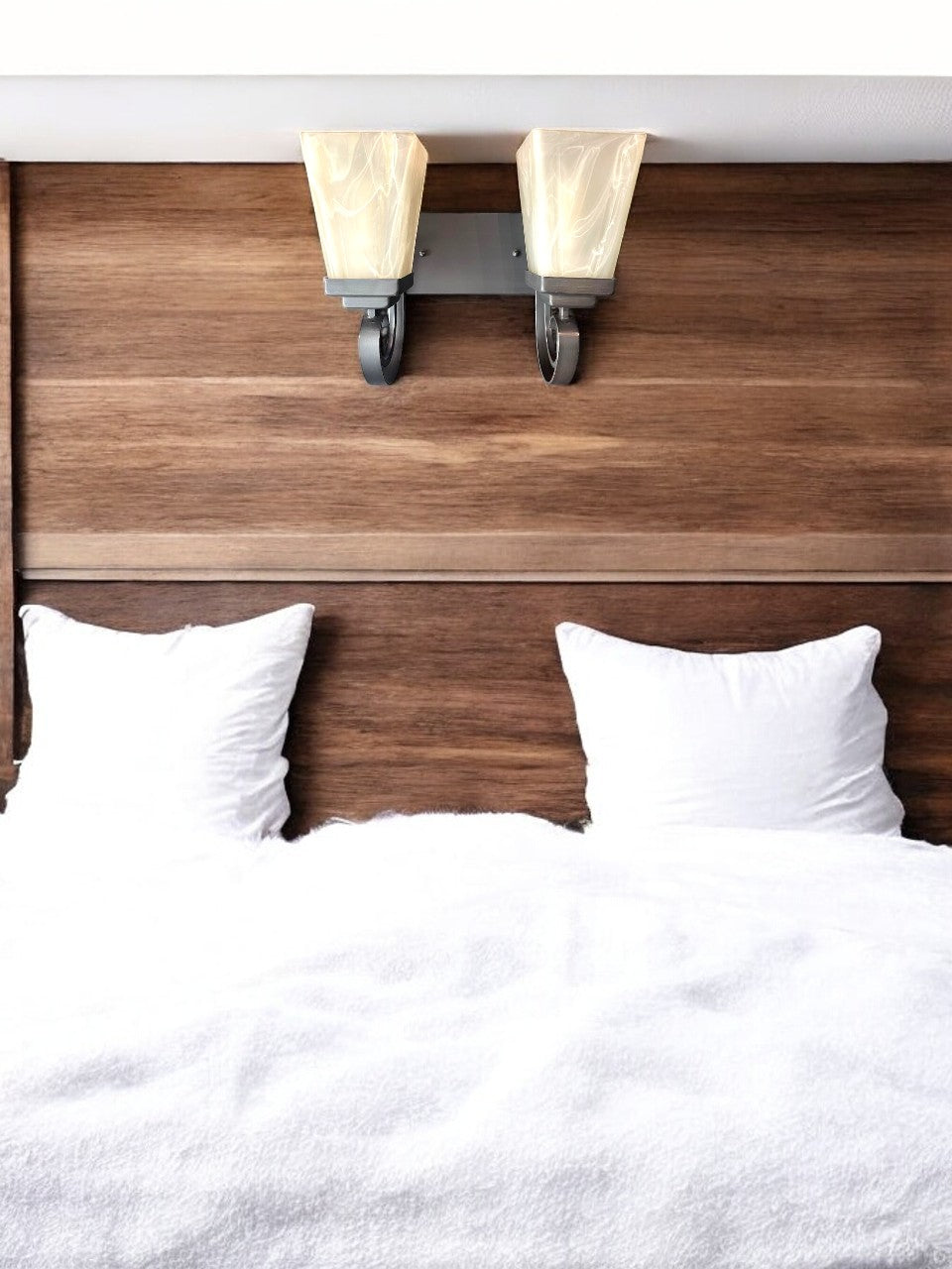 Warm Era classic wall light